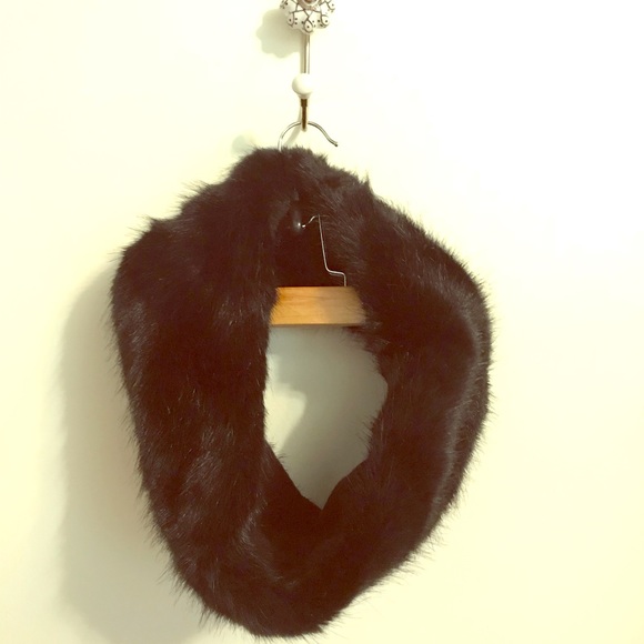 Faux Fur Infinity Scarf - Picture 1 of 6